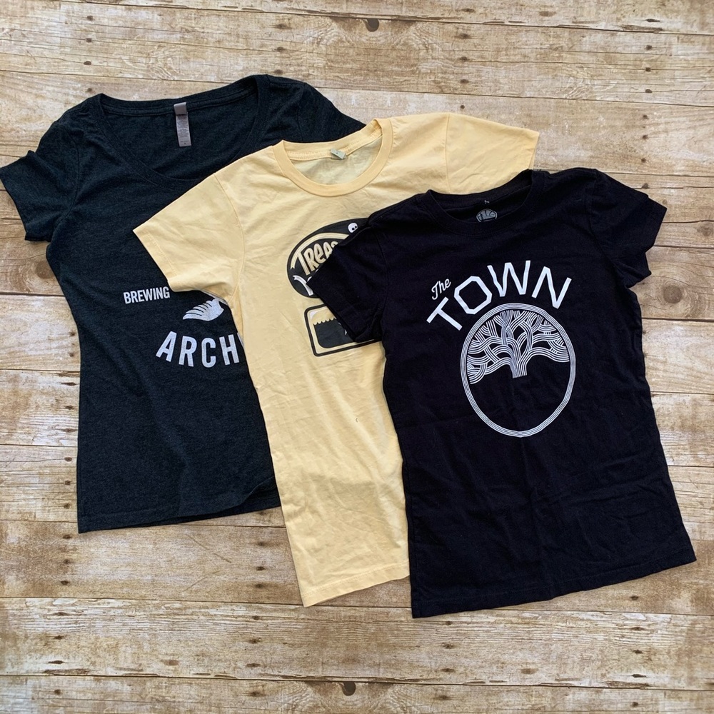 3 women’s graphic baby tees